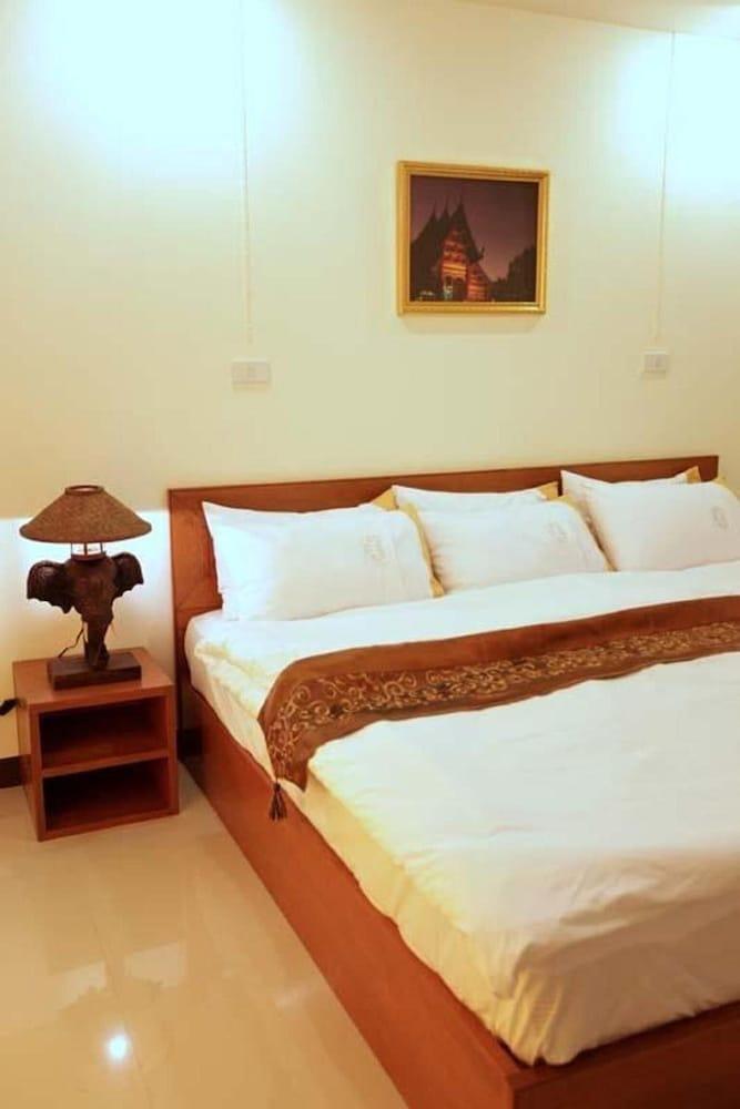 Rafael Hotel And Mansion Bangkok - Sha Extra Plus Certified Екстер'єр фото