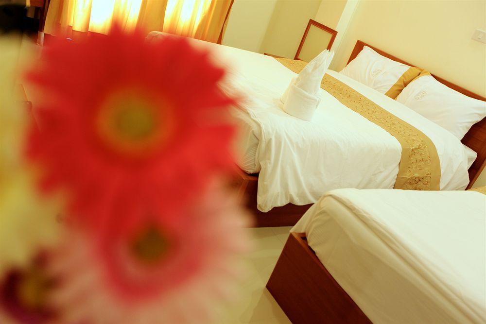 Rafael Hotel And Mansion Bangkok - Sha Extra Plus Certified Екстер'єр фото