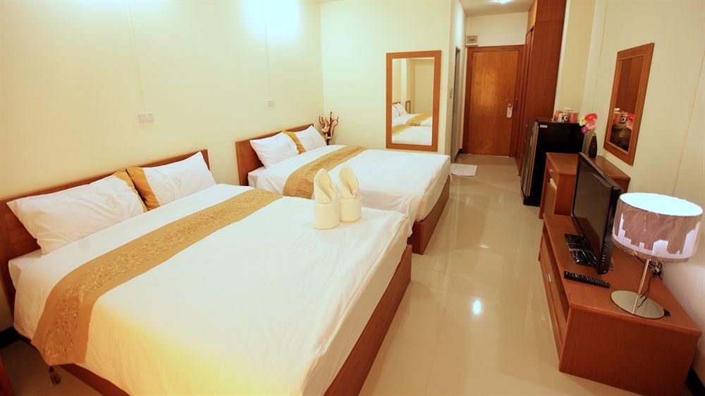 Rafael Hotel And Mansion Bangkok - Sha Extra Plus Certified Екстер'єр фото