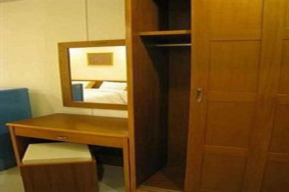 Rafael Hotel And Mansion Bangkok - Sha Extra Plus Certified Екстер'єр фото